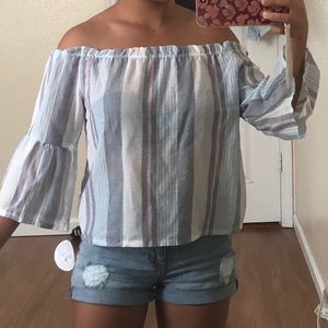 NEW Striped off-the-shoulder shirt 💎